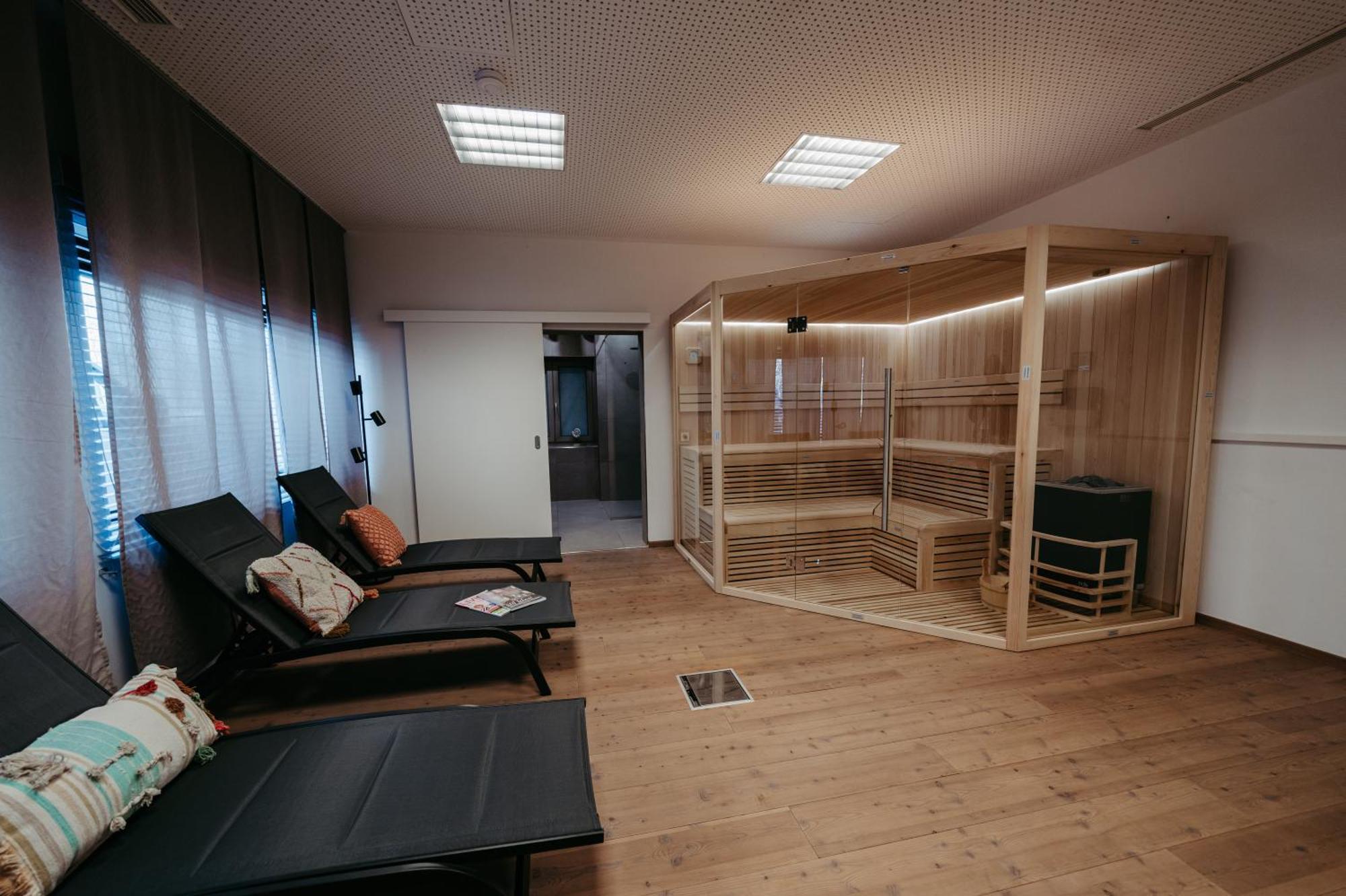Relax Apartments An Der Lage Hochgrassnitzberg Spielfeld Luaran gambar